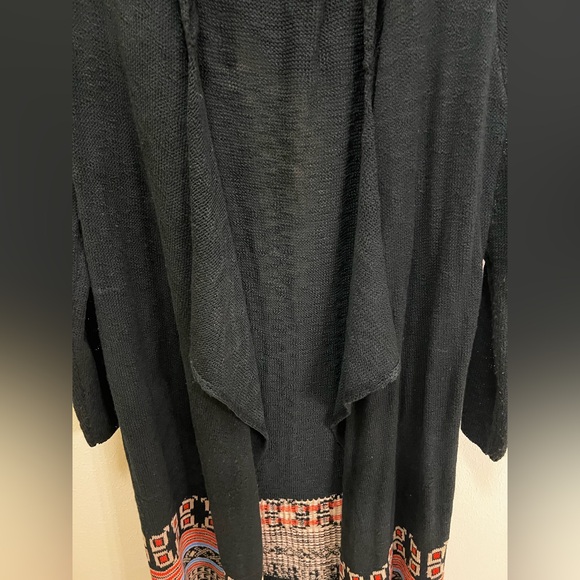 Chic Black Patterned Women's Cardigan - Picture 5 of 9